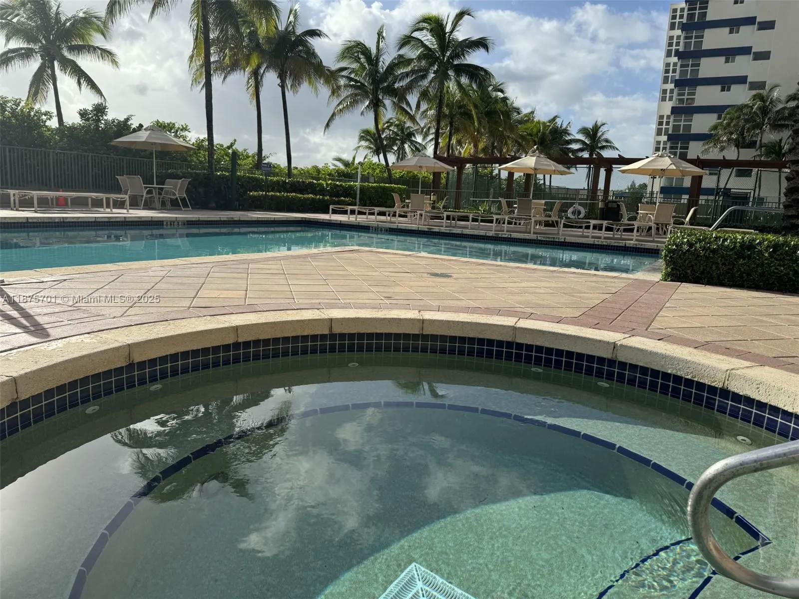 2080 S Ocean Dr, #1711