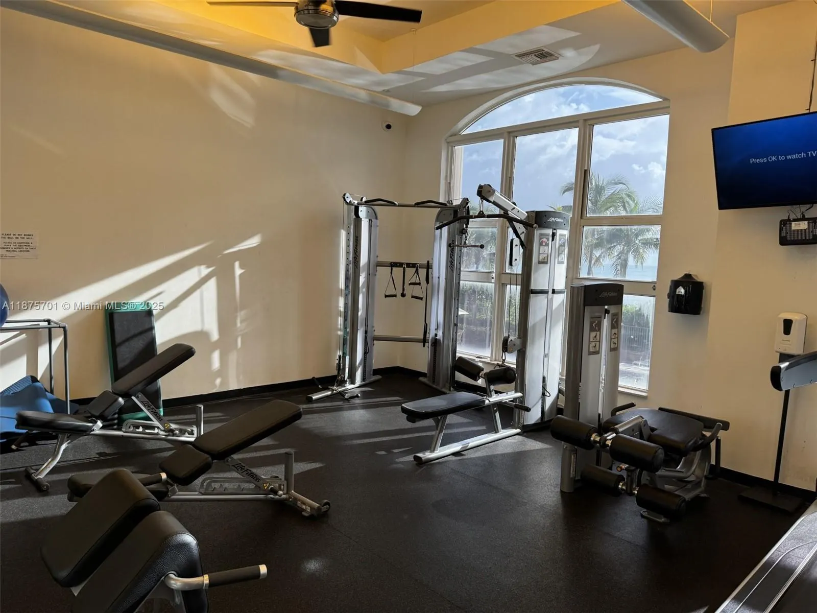 2080 S Ocean Dr, #1711
