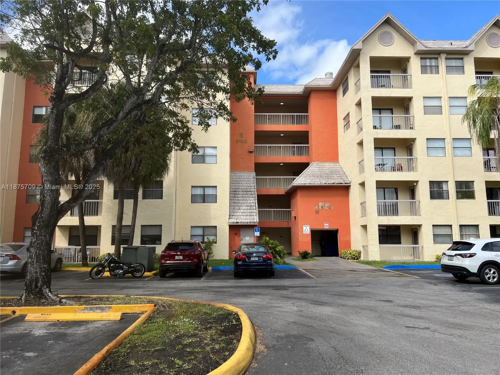 8180 Geneva Ct, #326