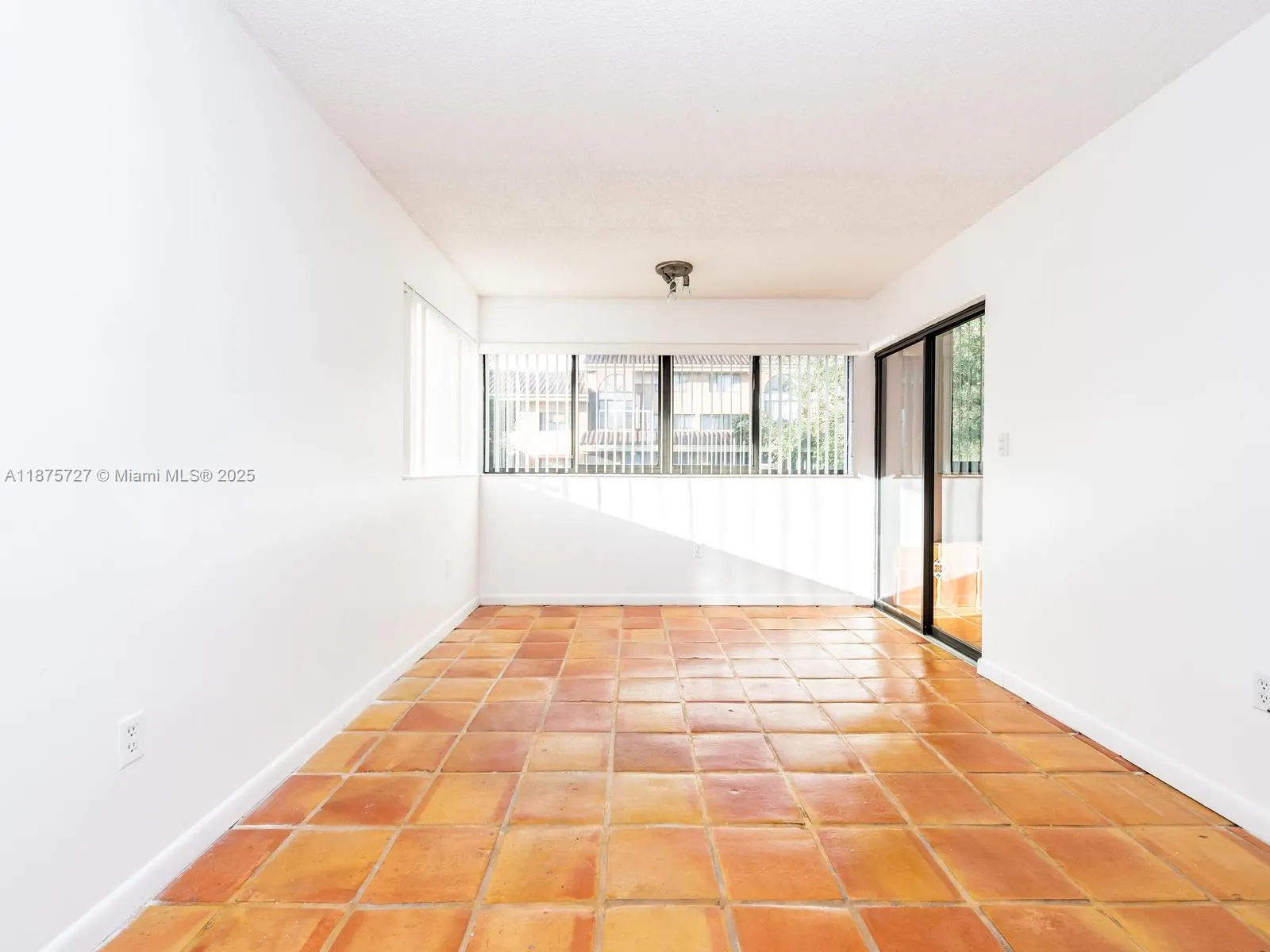 15489 N Miami Lakeway N, #202-3