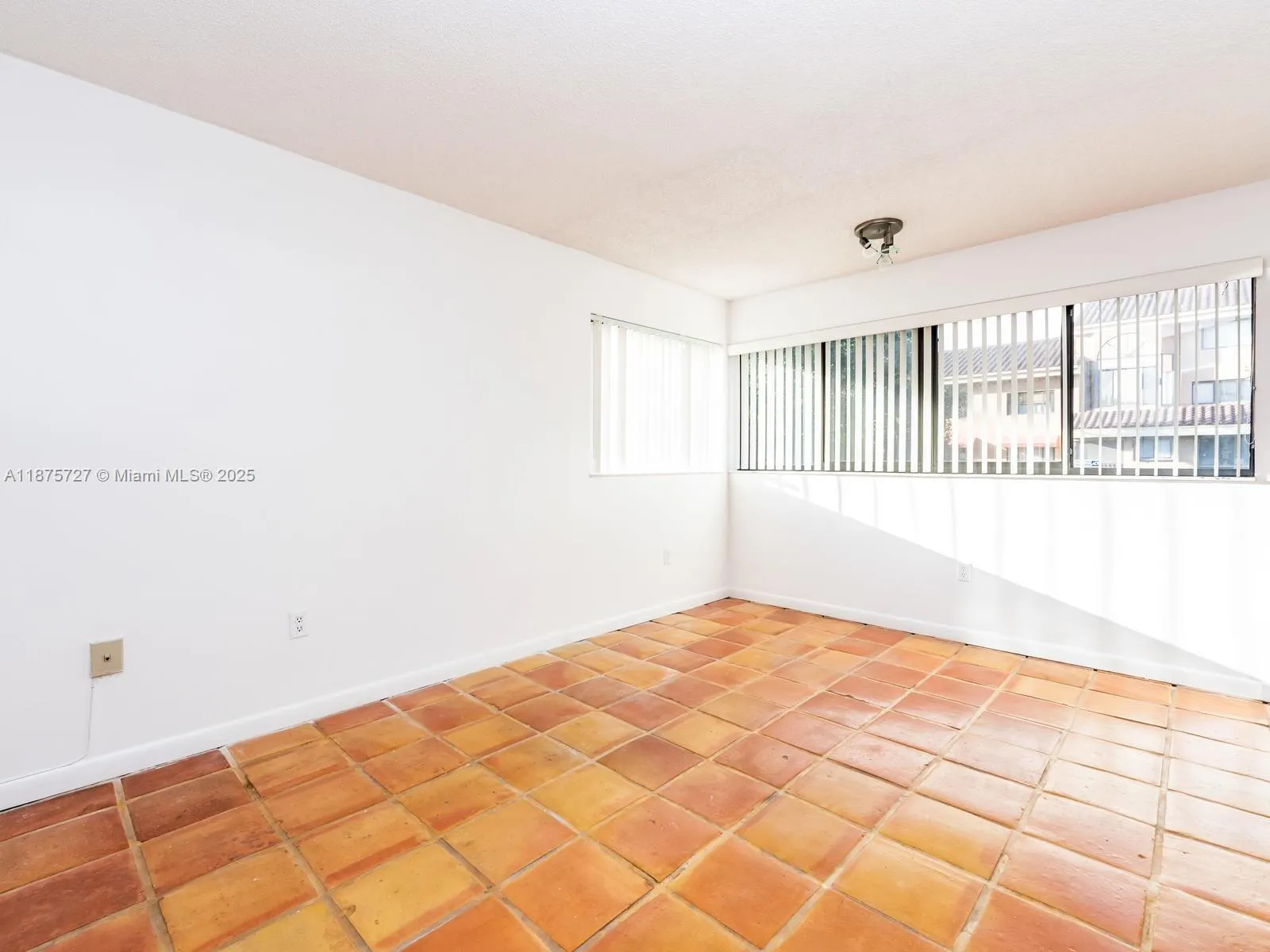 15489 N Miami Lakeway N, #202-3
