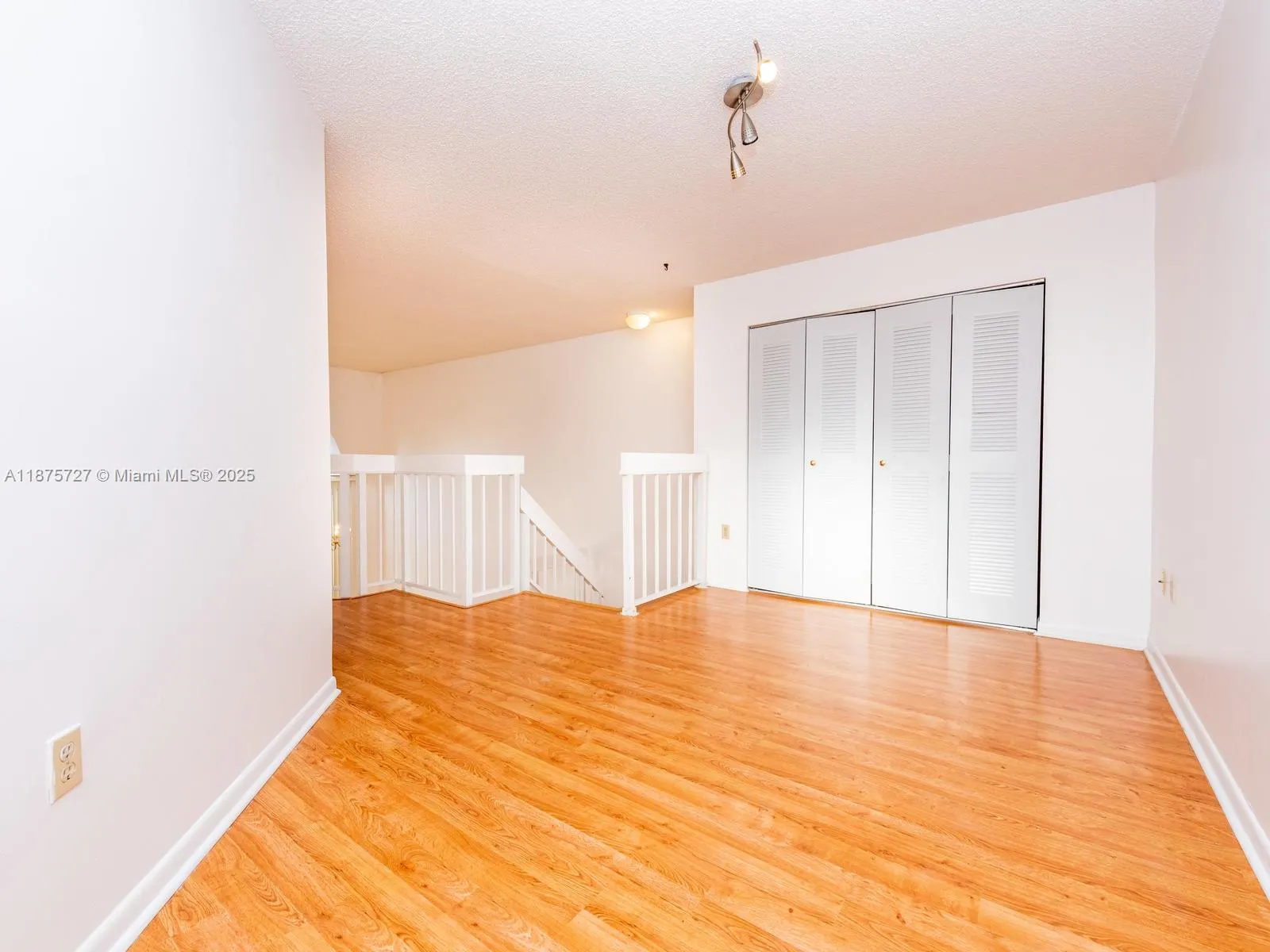 15489 N Miami Lakeway N, #202-3