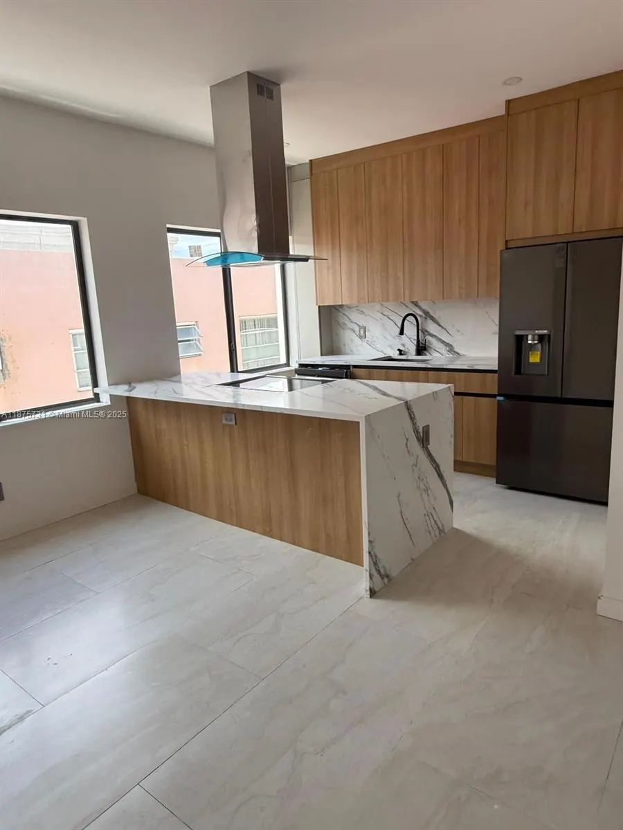 2436 SW 7th St, #1