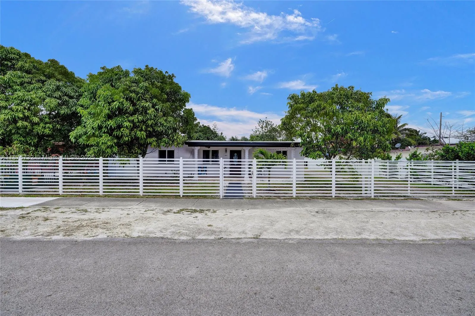 1011 NW 140th Ter