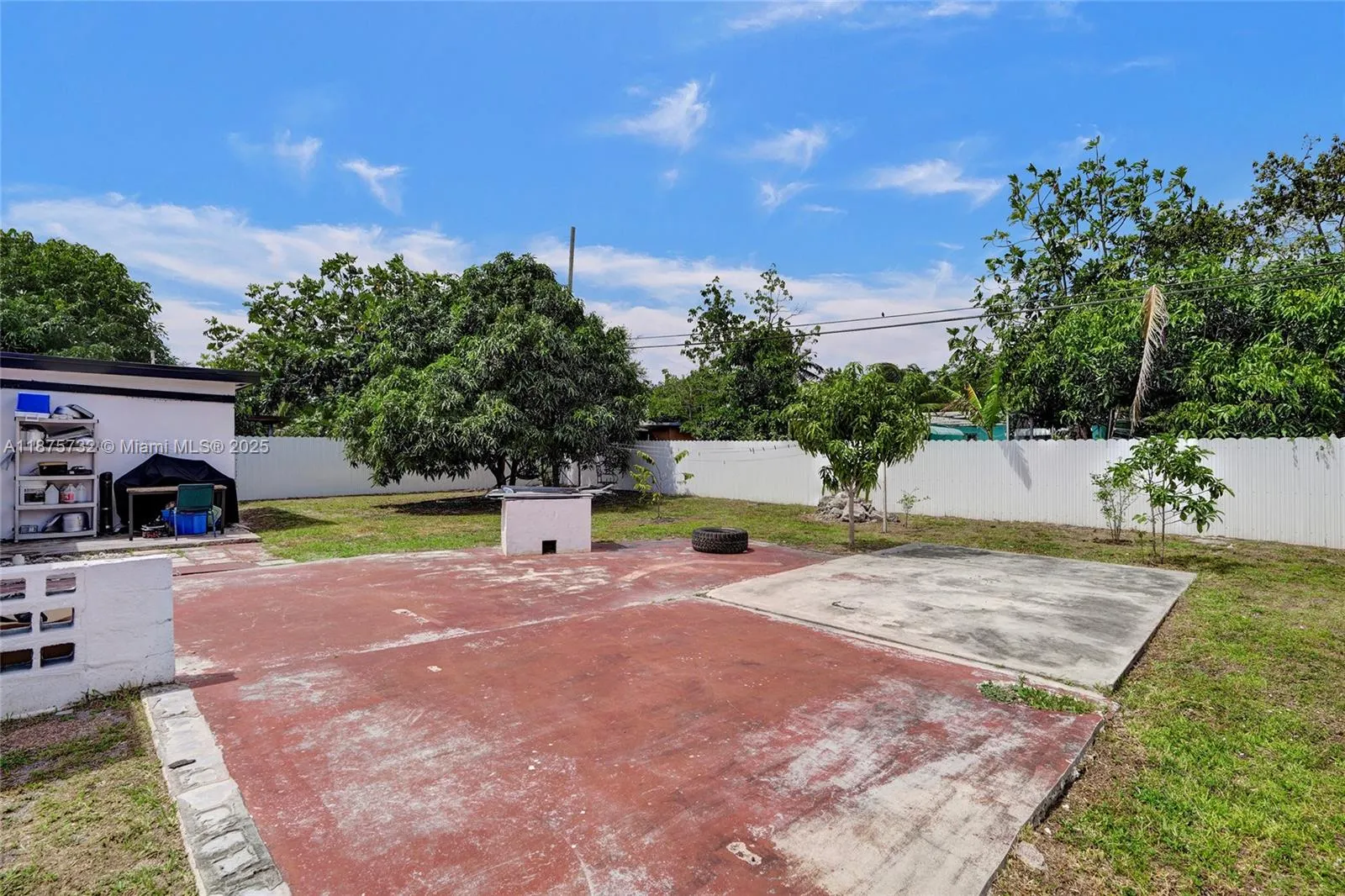 1011 NW 140th Ter