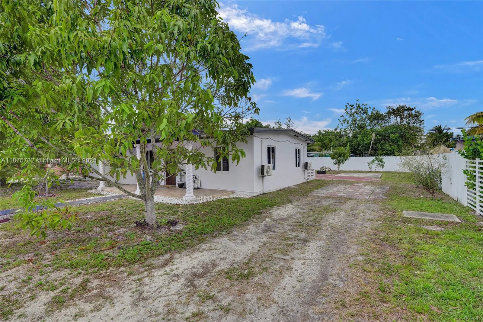 1011 NW 140th Ter