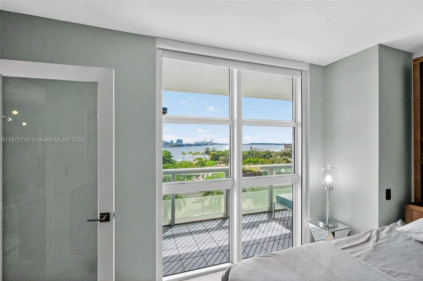 50 Biscayne Blvd, #710