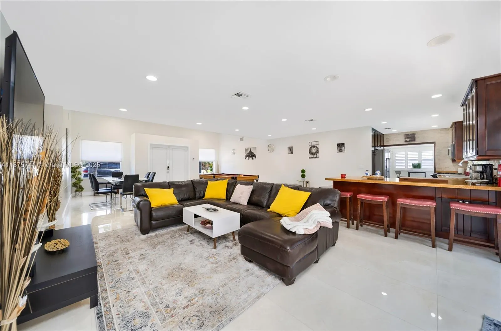 31 SE 12th St