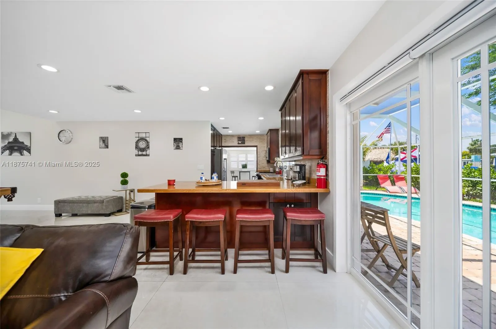 31 SE 12th St