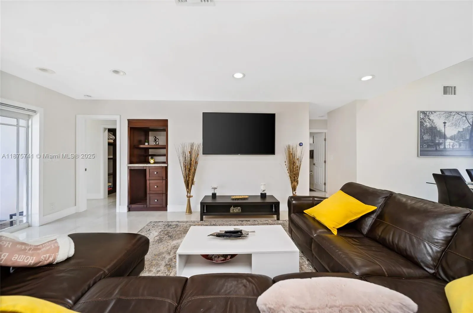 31 SE 12th St