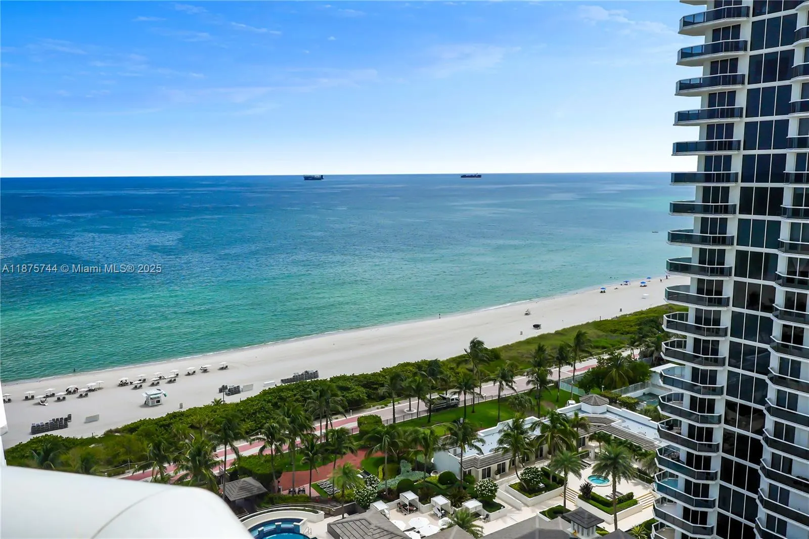 4779 Collins Ave, #1805