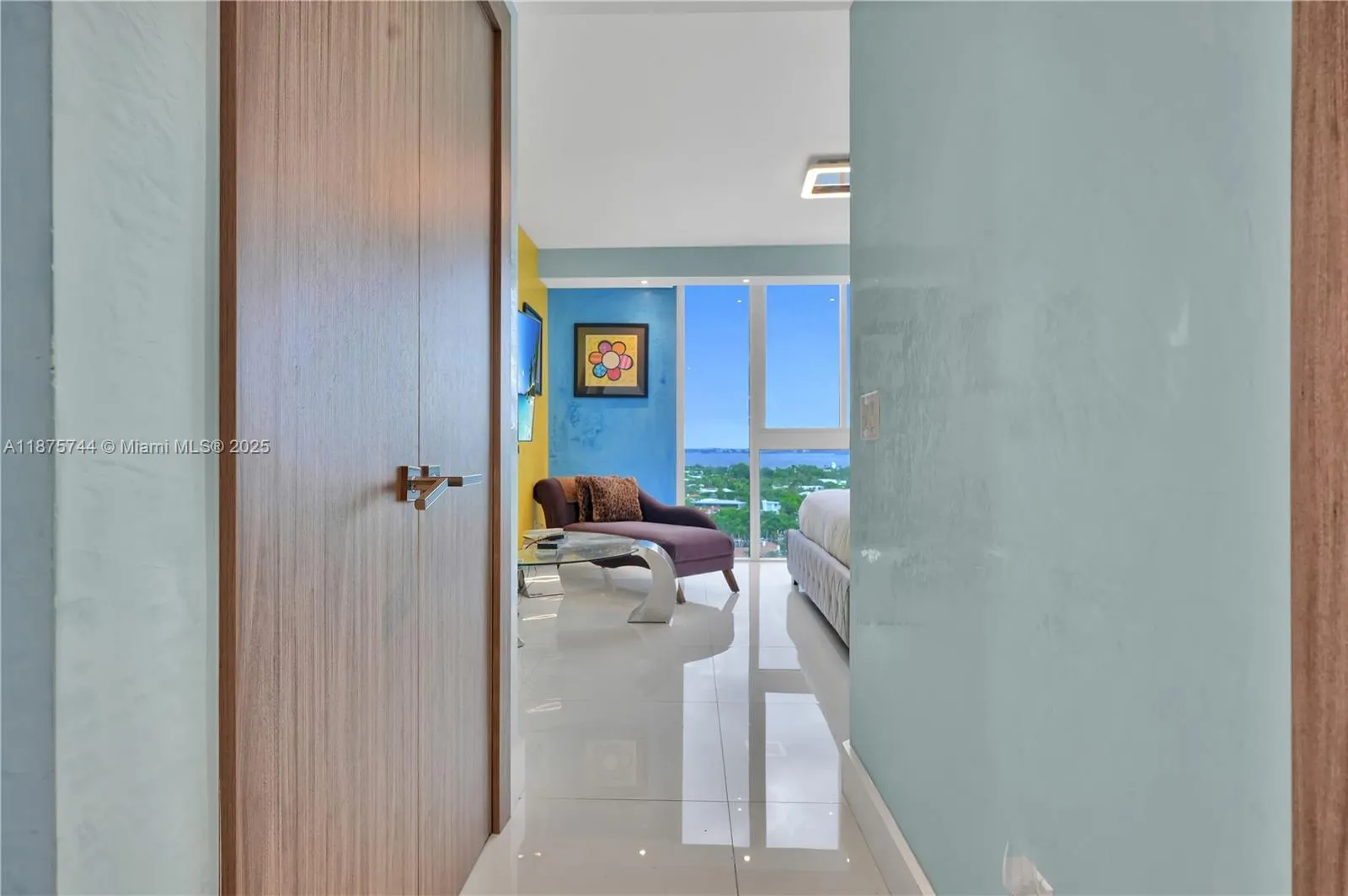 4779 Collins Ave, #1805