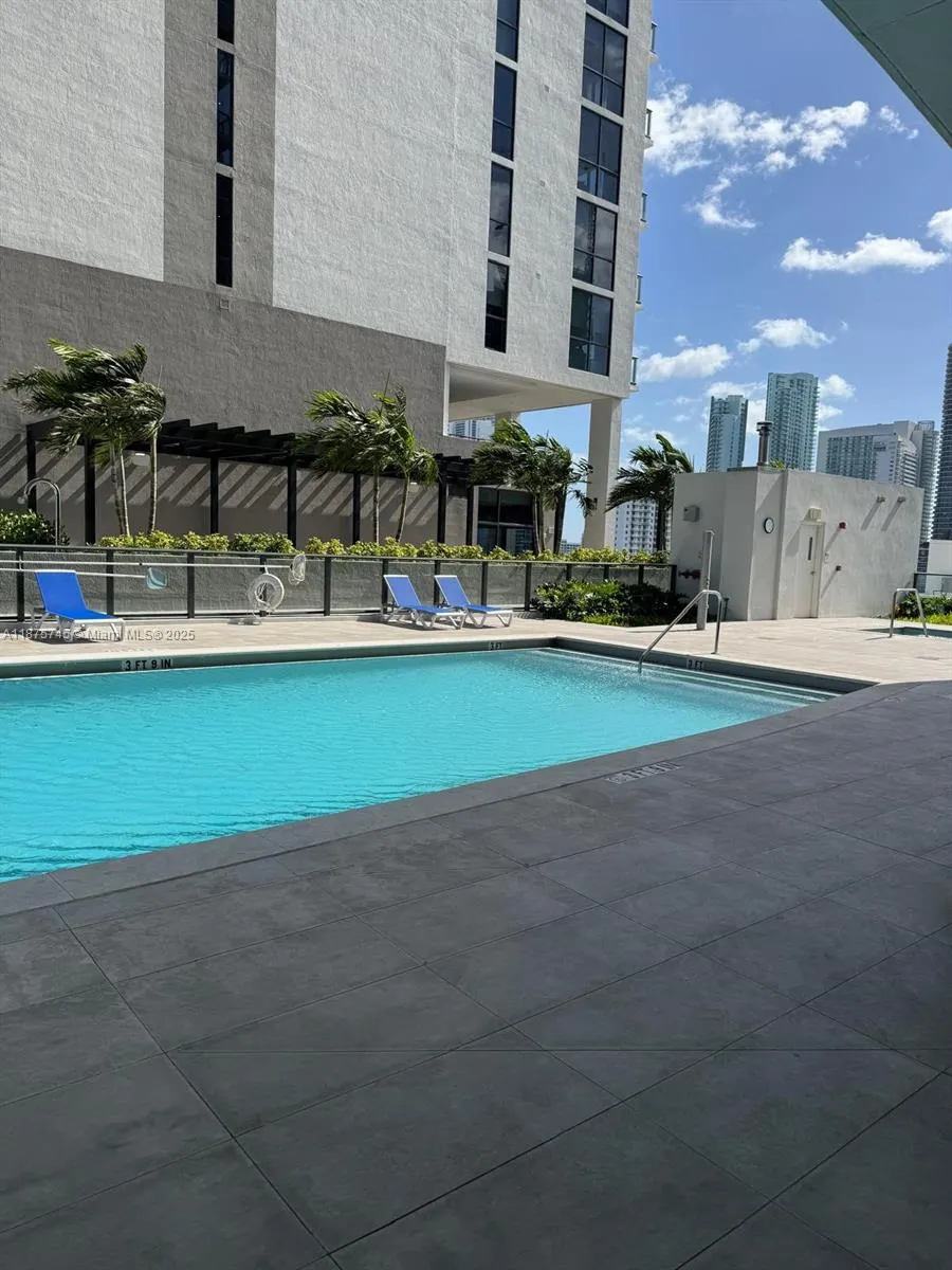 1600 NE 1st Ave, #3204