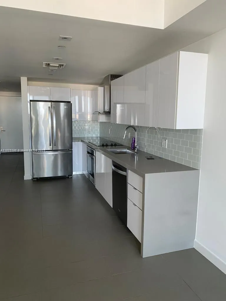 1600 NE 1st Ave, #3204