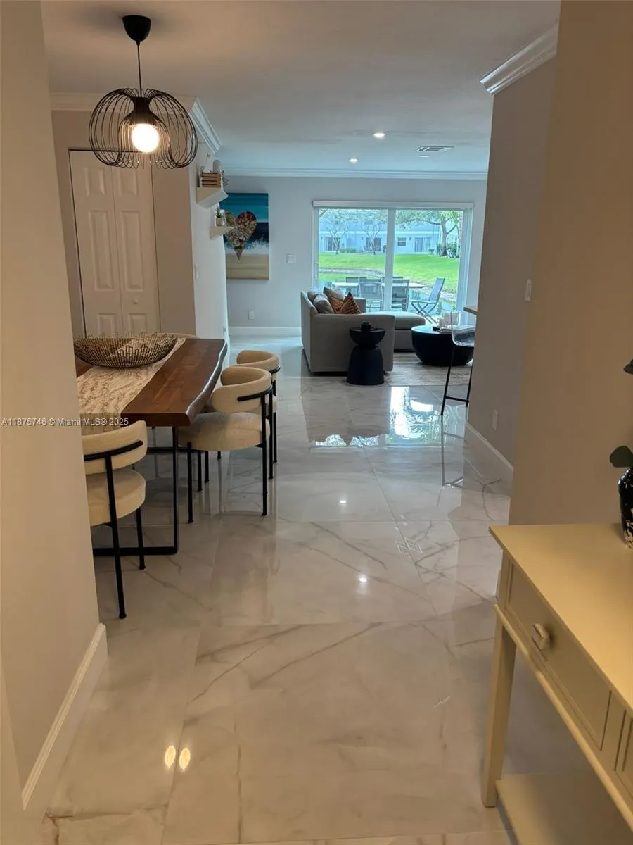 16207 Sierra Palms Dr