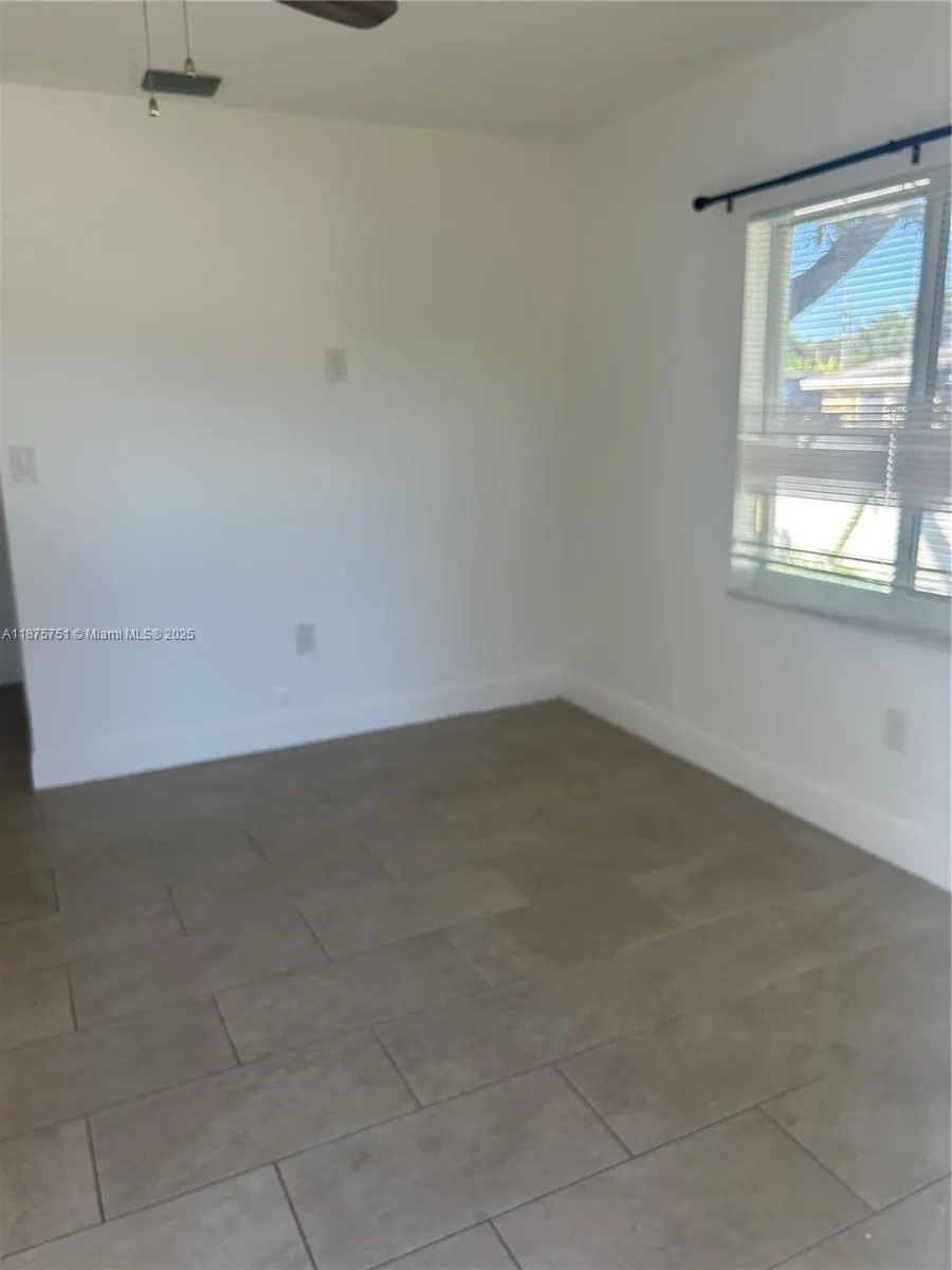 711 NW 55th St