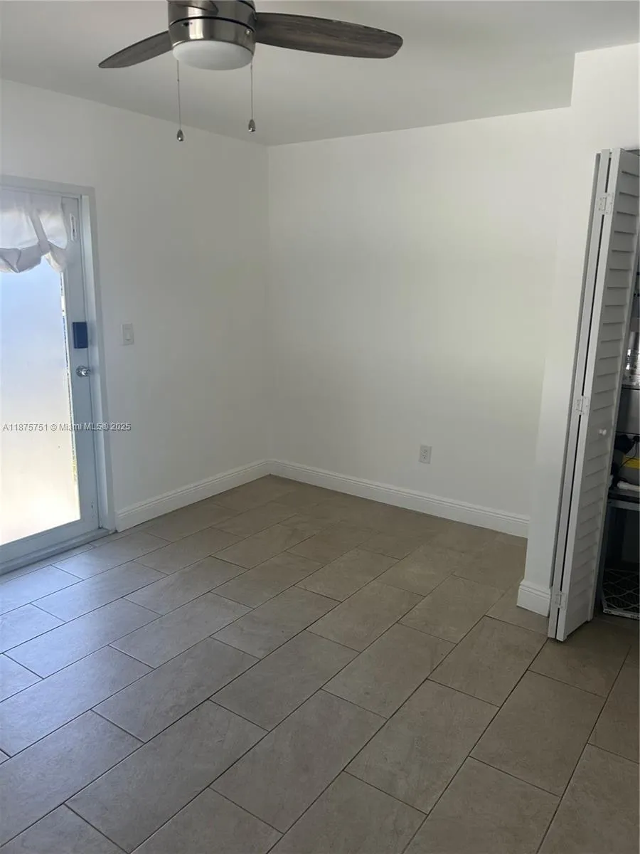 711 NW 55th St
