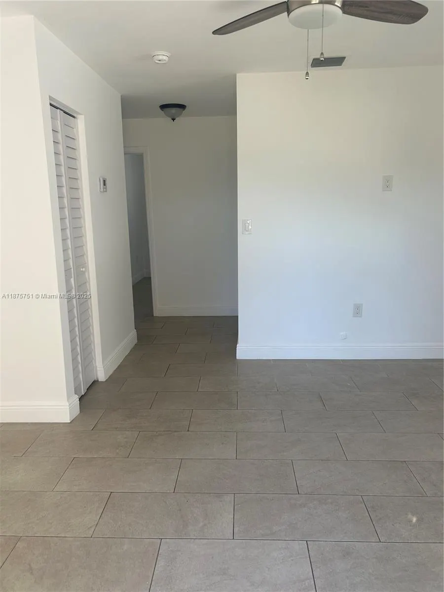711 NW 55th St
