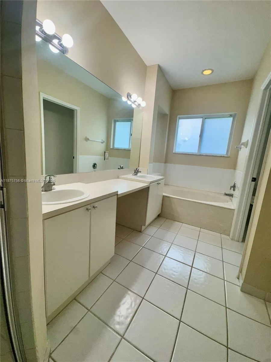 1980 SE 23rd Ave, #1980