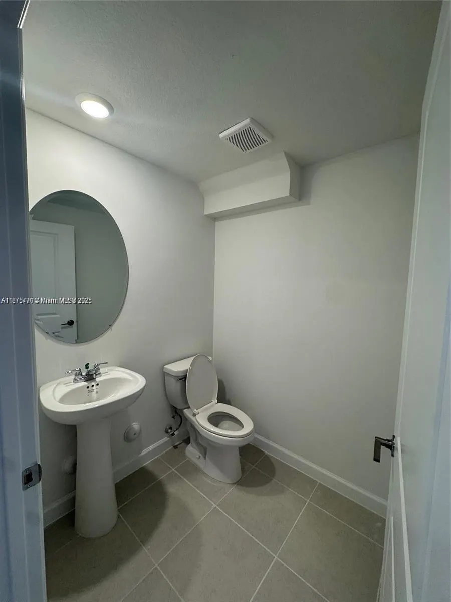 2516 SE 27th Dr, #2439