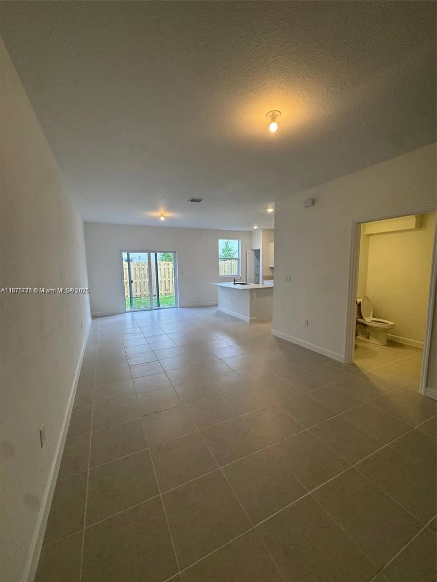 2516 SE 27th Dr, #2439