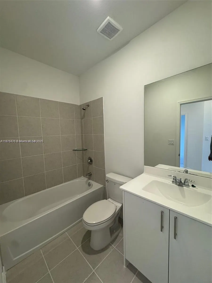 2516 SE 27th Dr, #2439