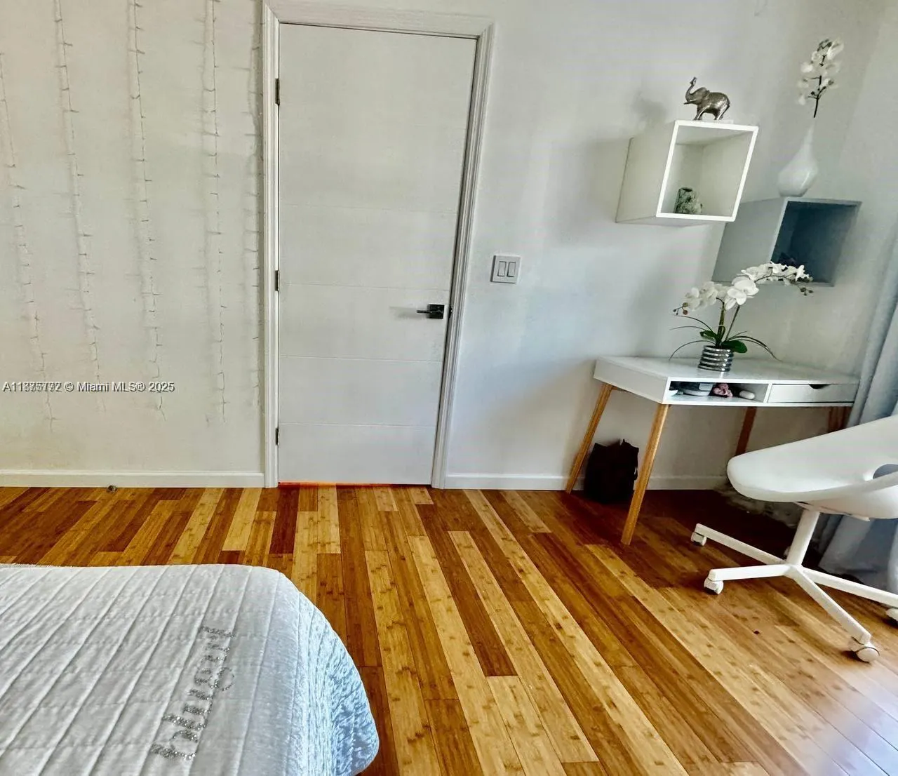 1001 Three Islands Blvd, #31