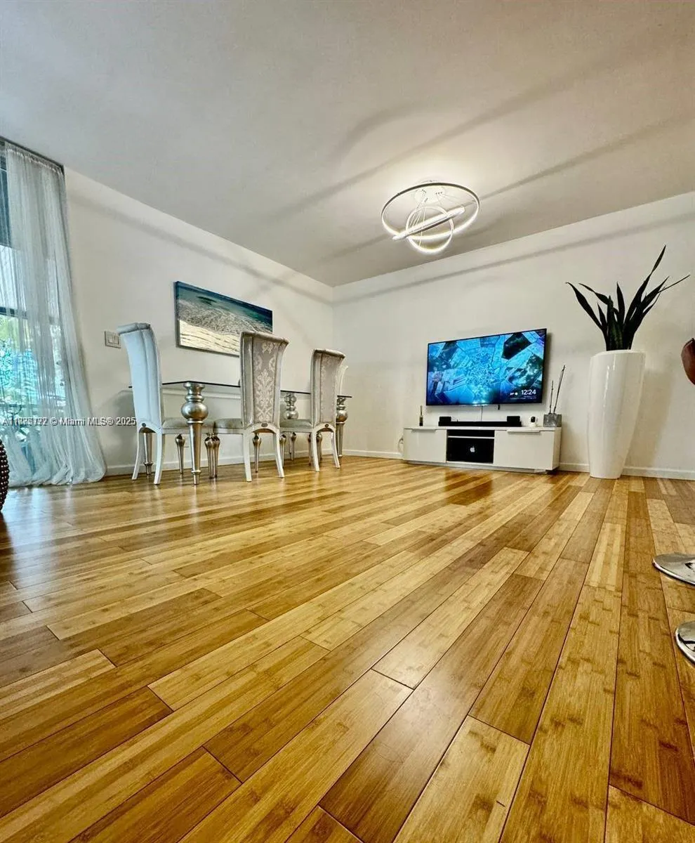 1001 Three Islands Blvd, #31