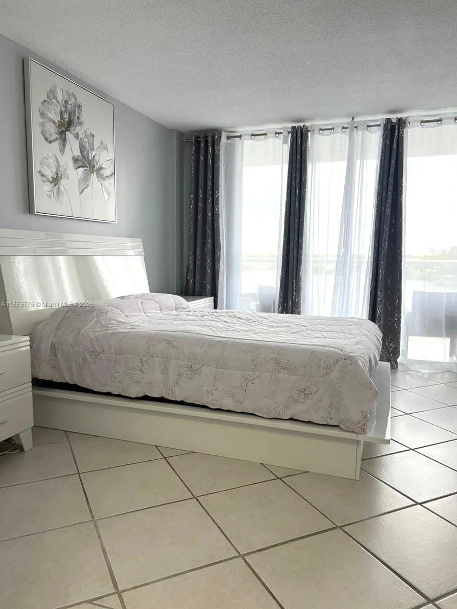 1301 NE Miami Gardens Dr, #502W
