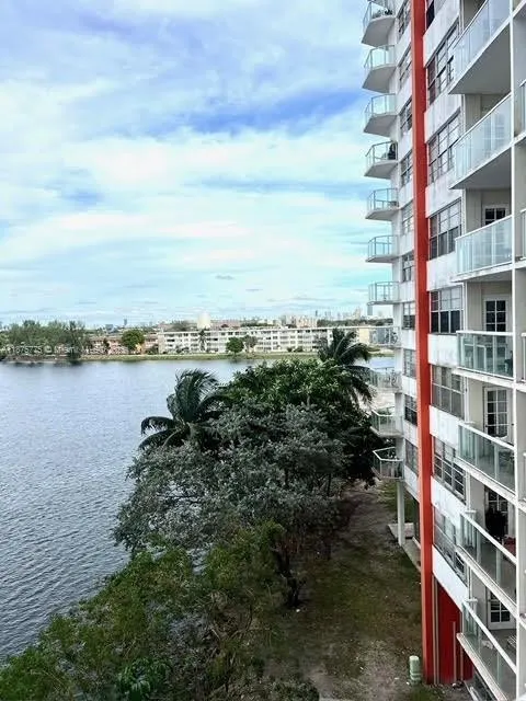 1301 NE Miami Gardens Dr, #502W