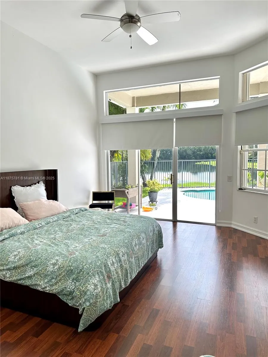 656 Verona Pl