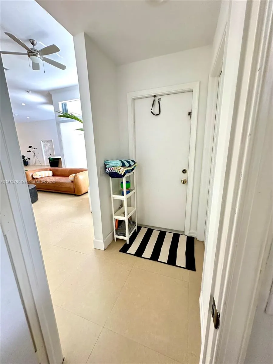 656 Verona Pl