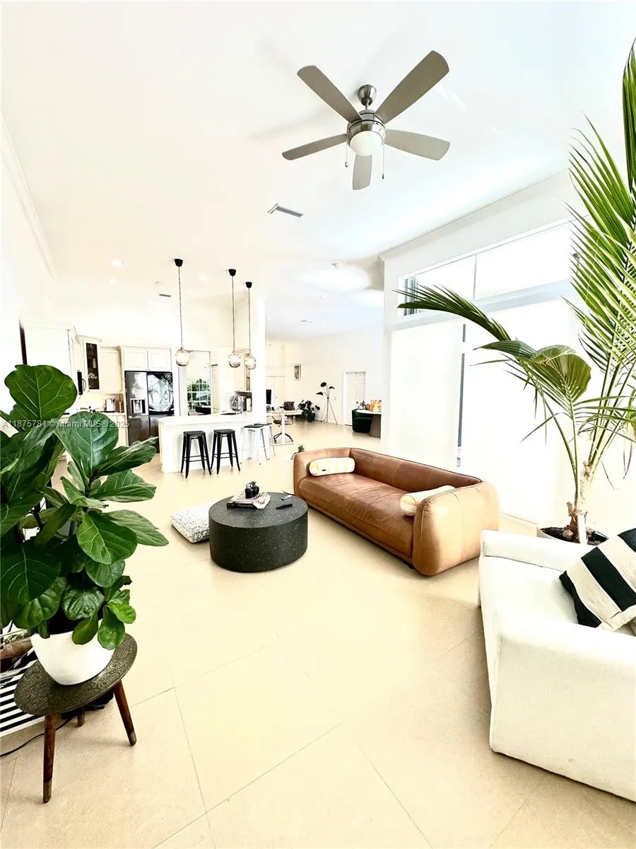 656 Verona Pl