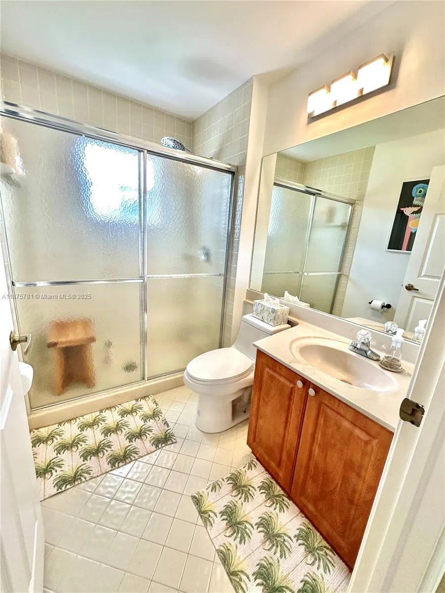 656 Verona Pl
