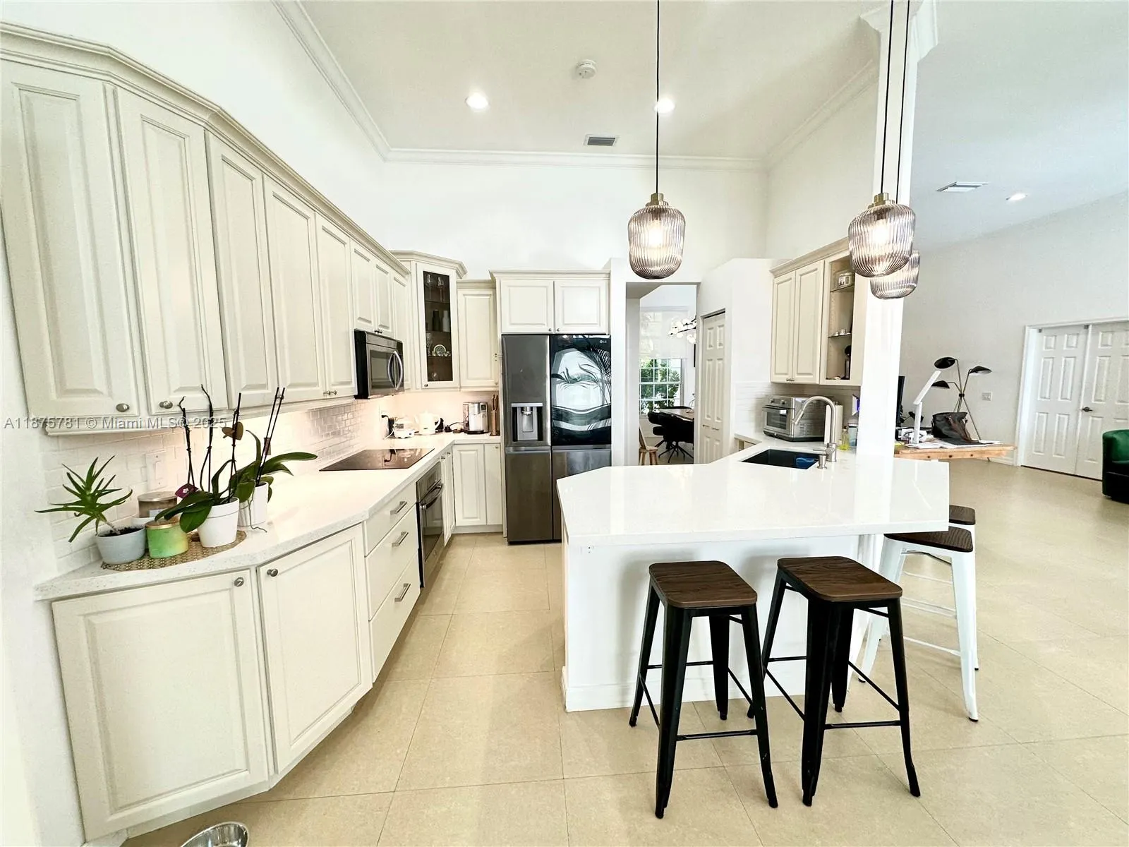 656 Verona Pl