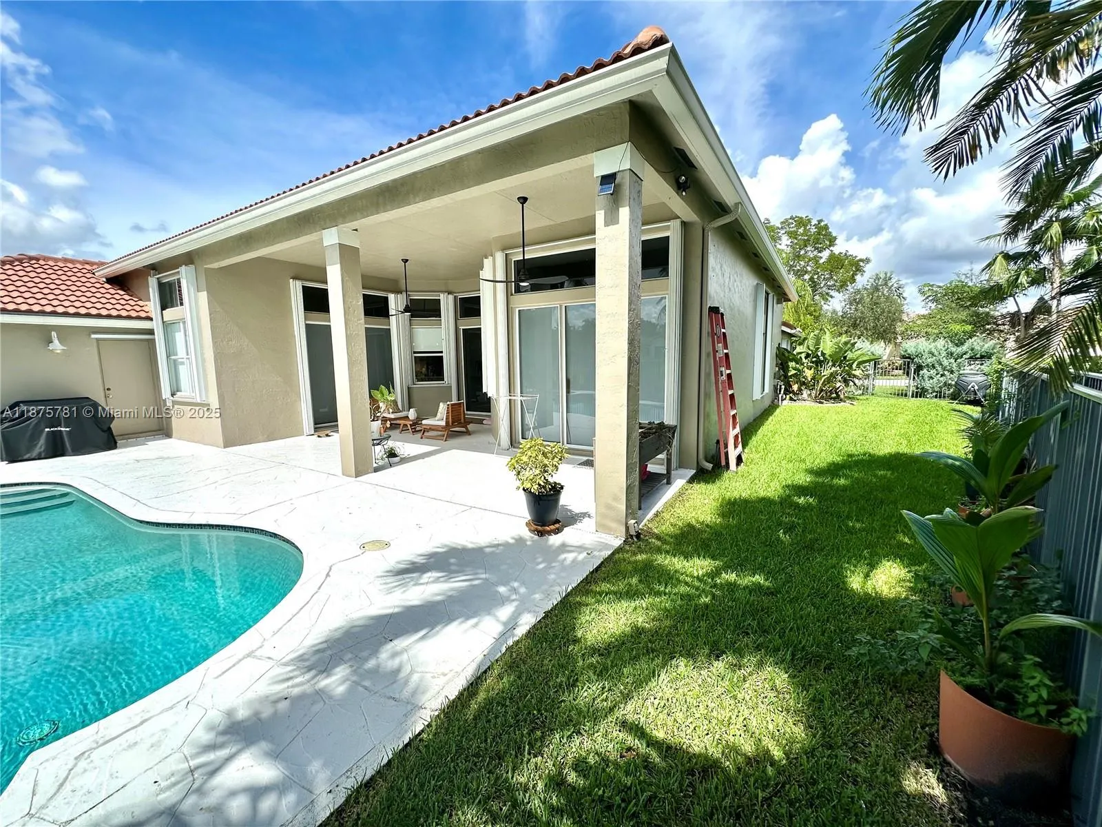 656 Verona Pl