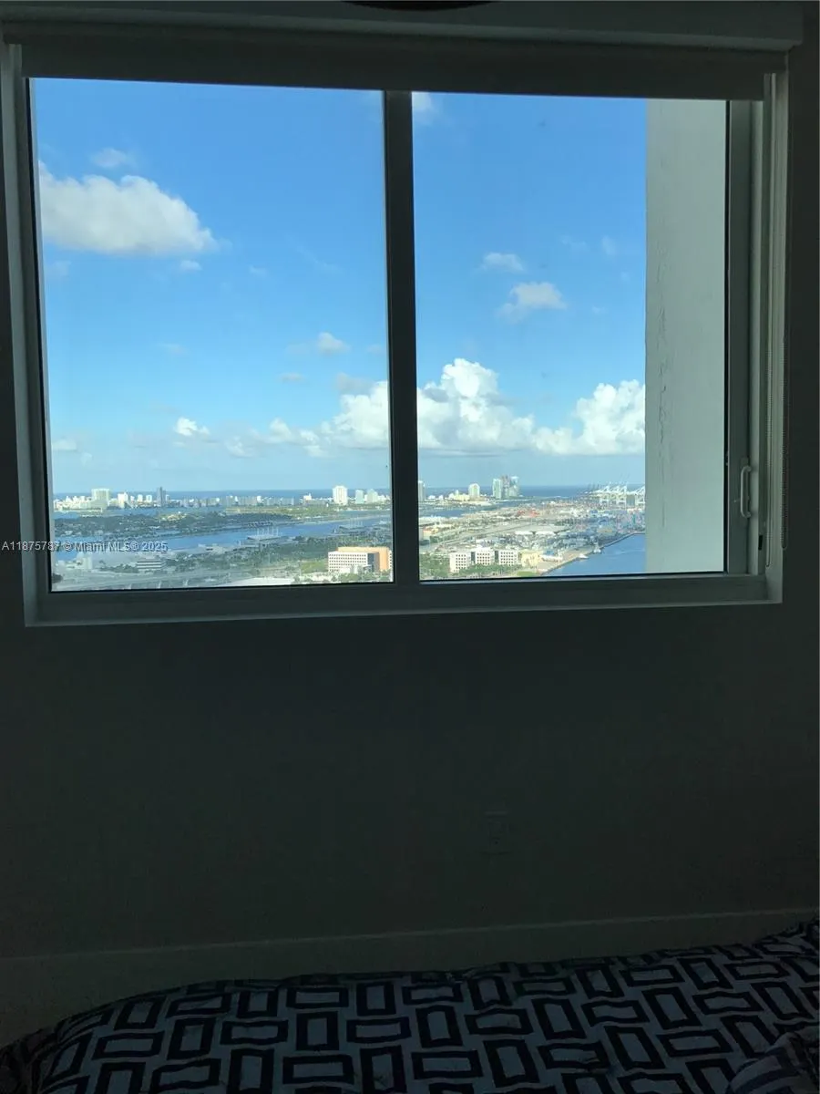 253 NE 2nd St, #3503