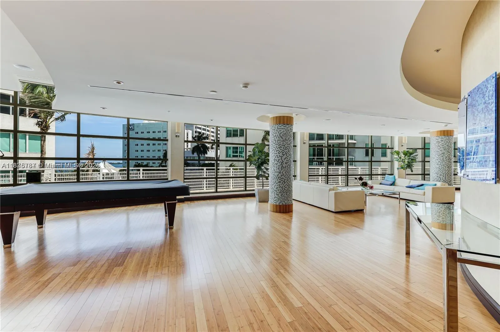 253 NE 2nd St, #3503