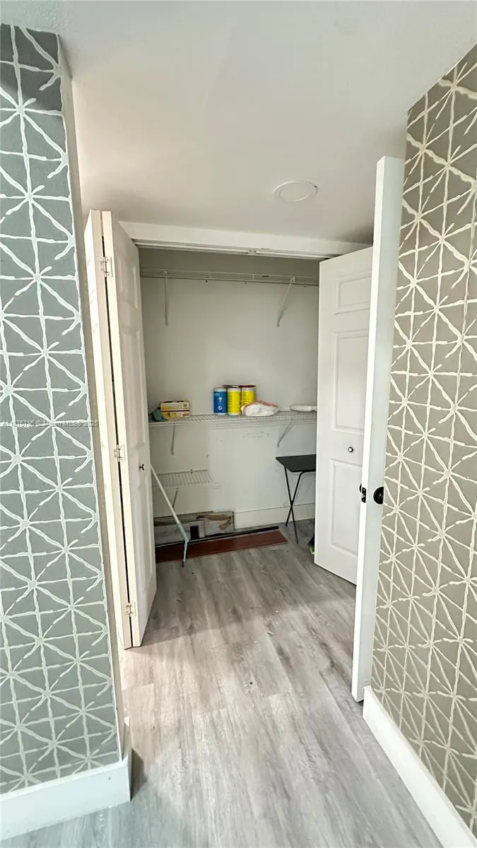 7100 NW 17, #111