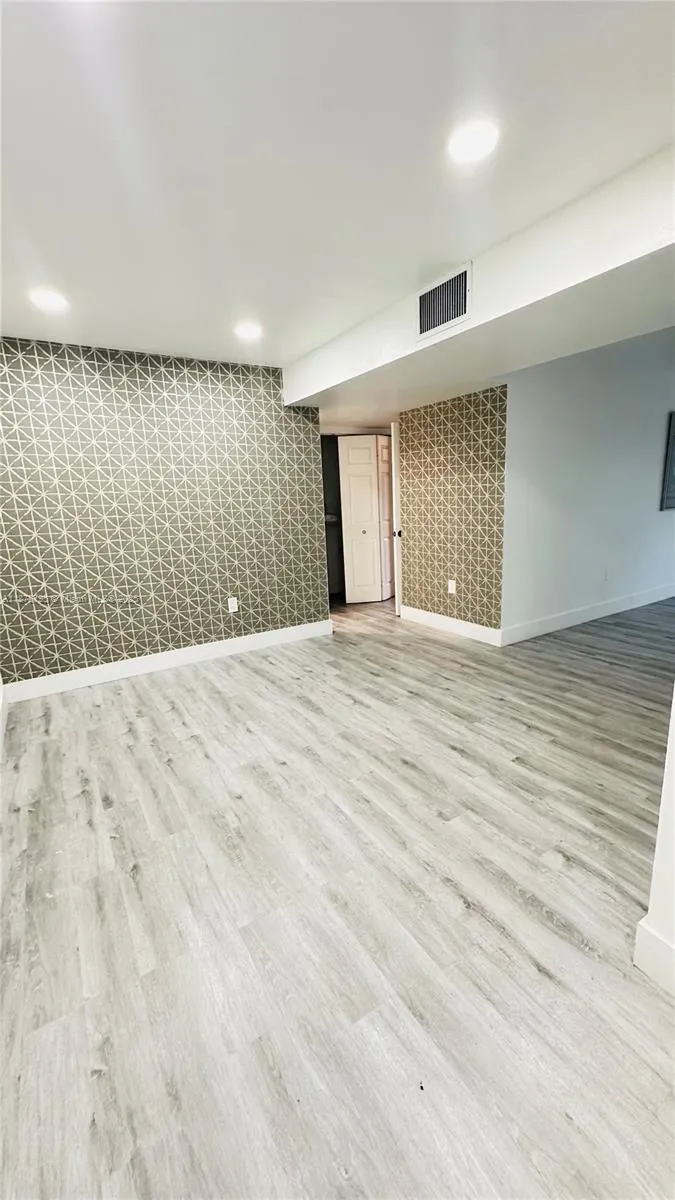7100 NW 17, #111