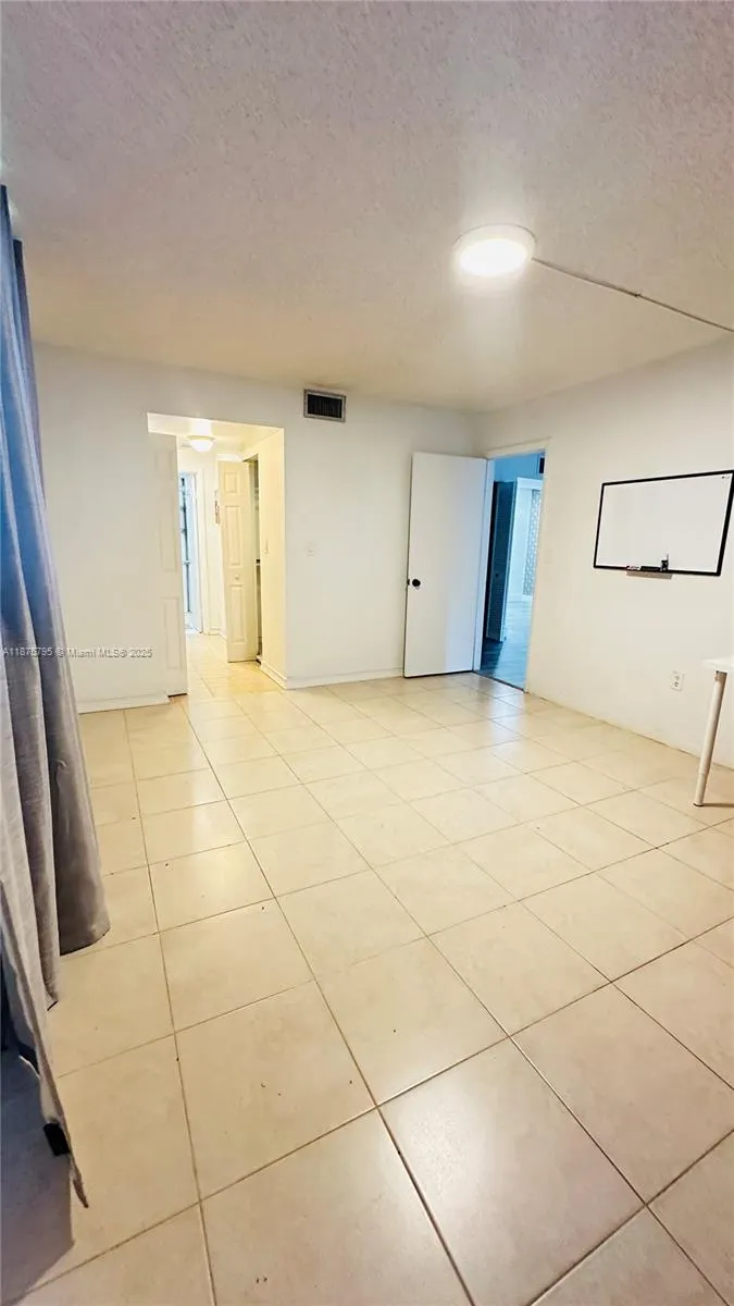 7100 NW 17, #111