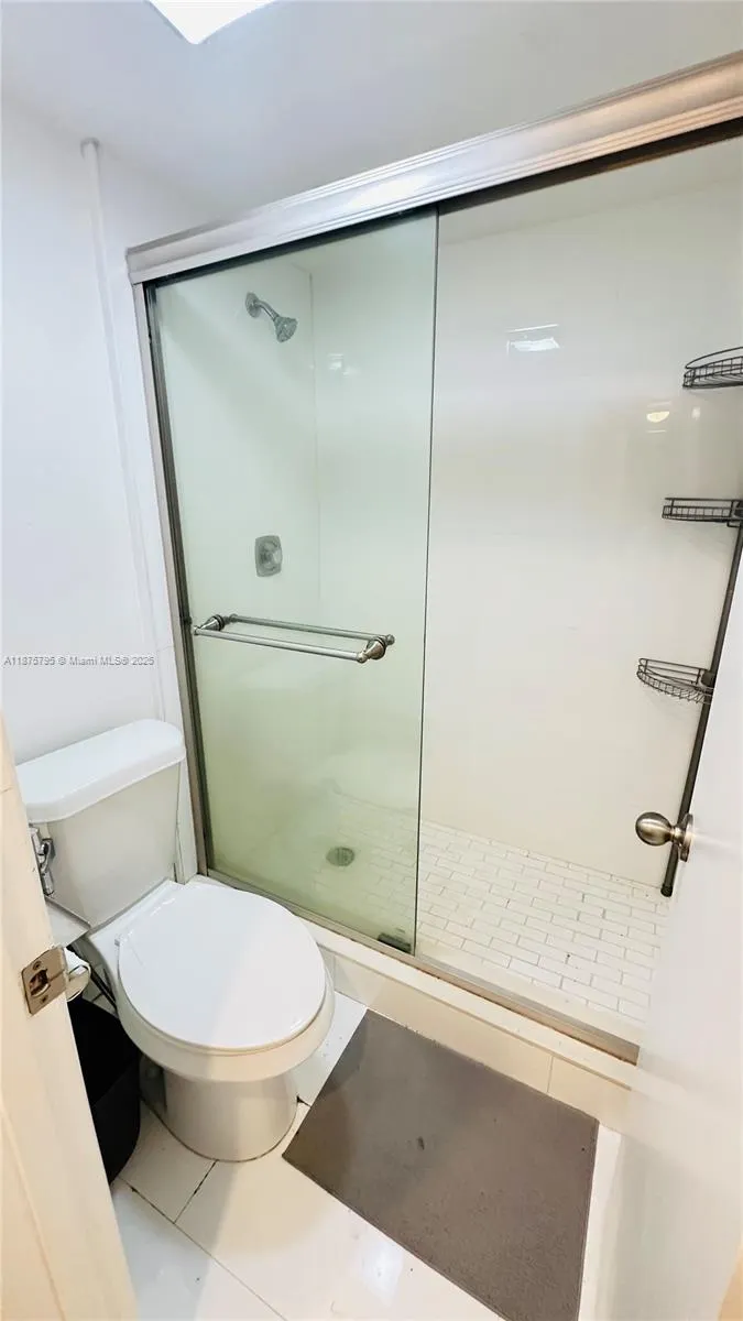 7100 NW 17, #111