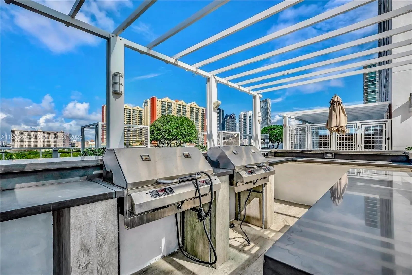 400 Sunny Isles Blvd, #1707