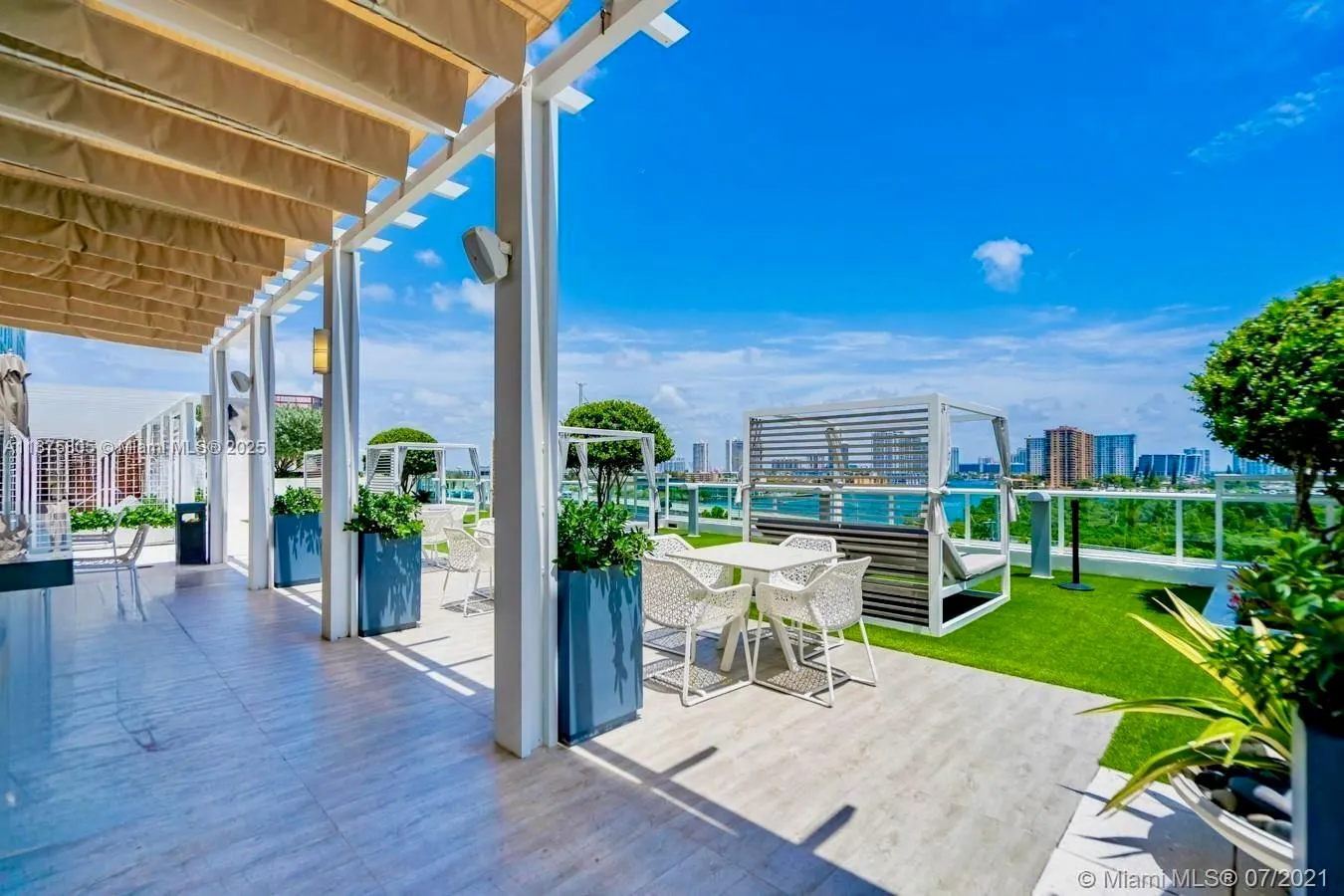 400 Sunny Isles Blvd, #1707