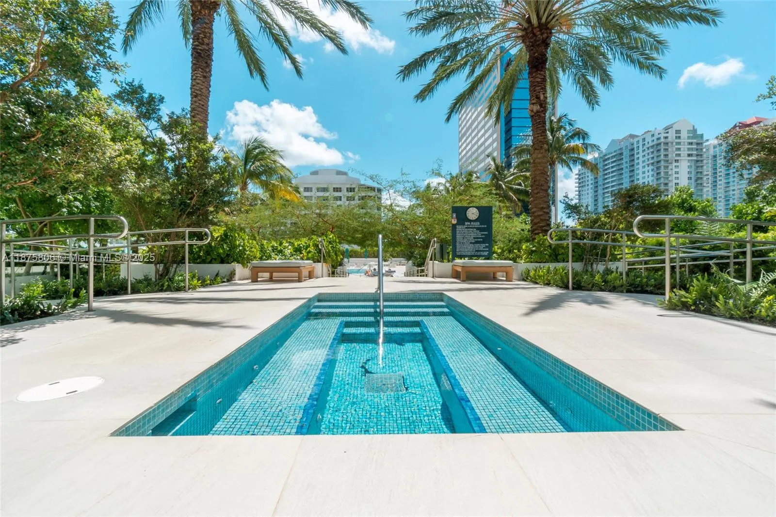 951 Brickell Ave, #1010