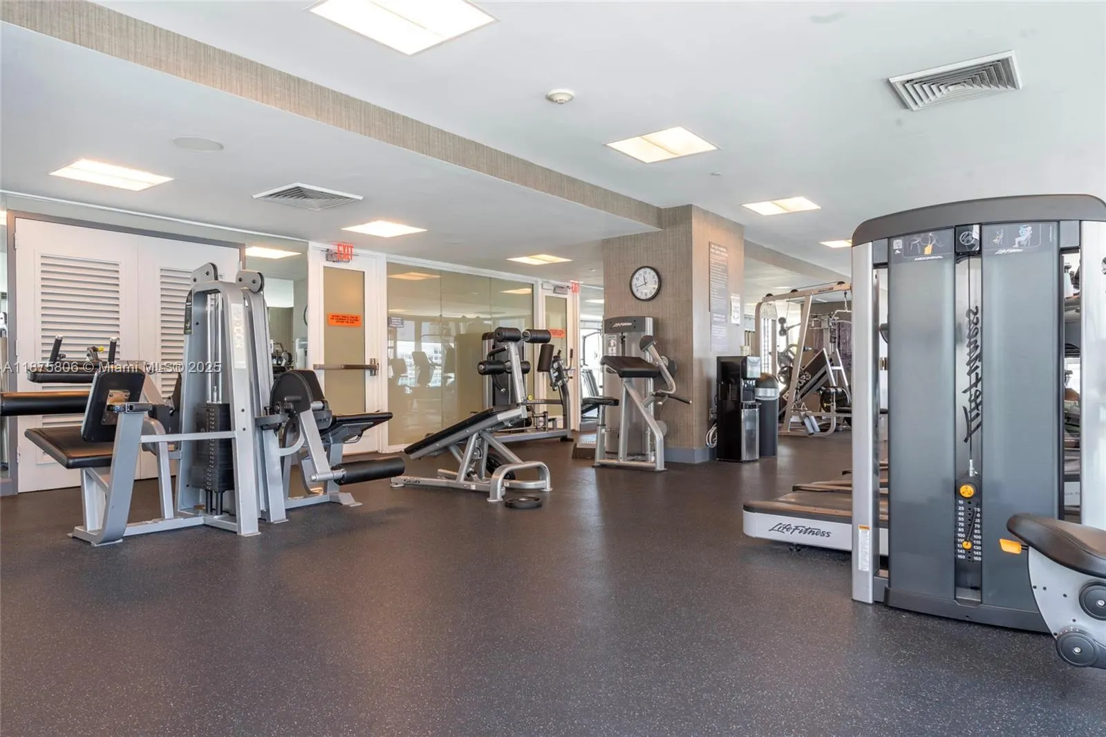 951 Brickell Ave, #1010