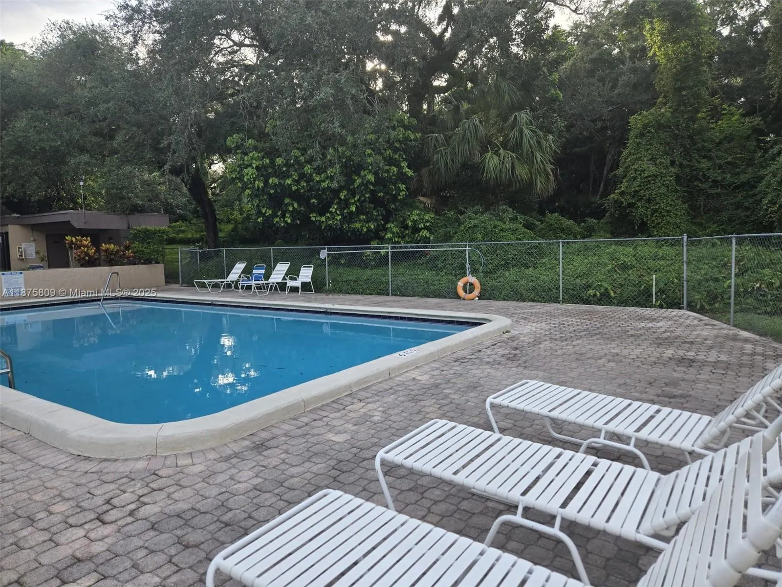 9410 Live Oak Pl, #103