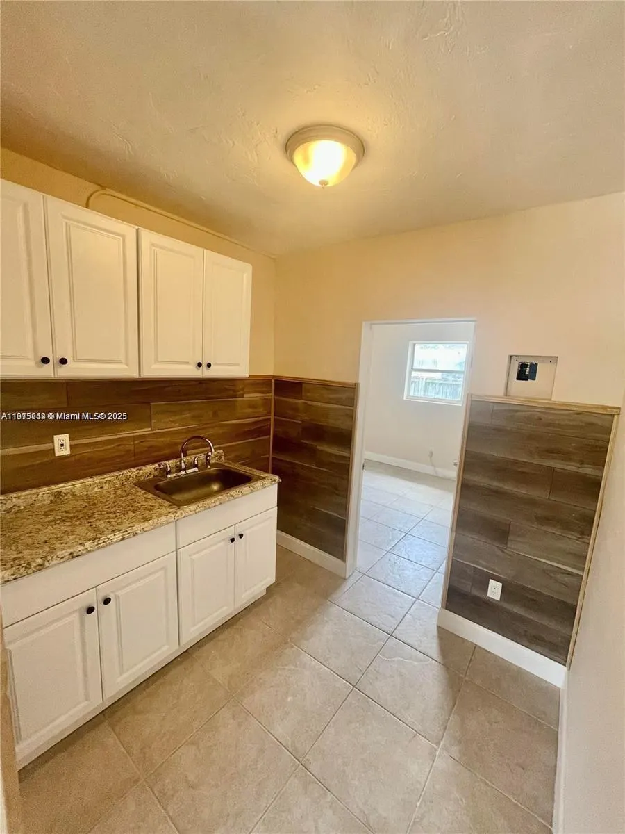 4404 SW 22nd St, #5