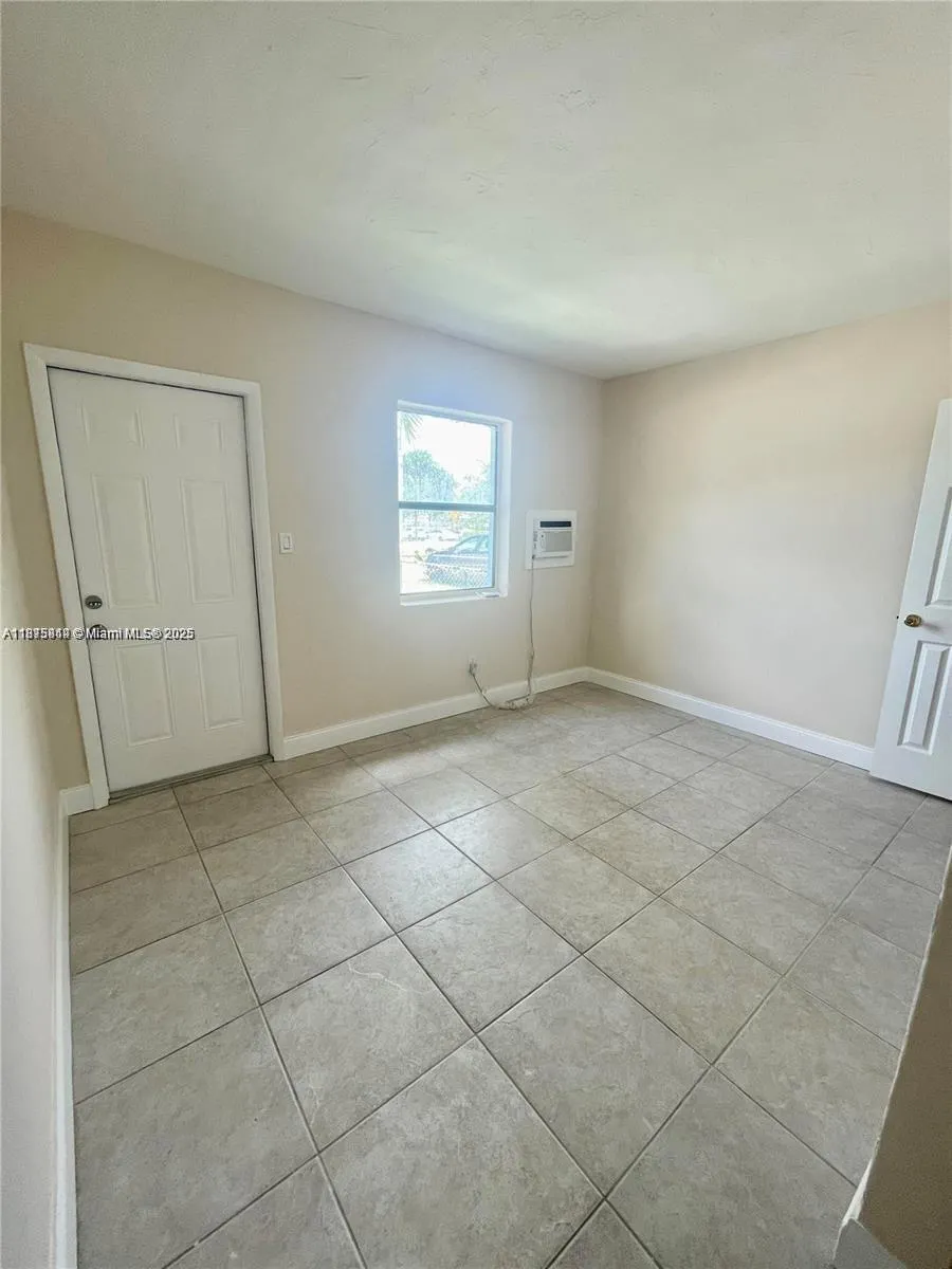 4404 SW 22nd St, #5