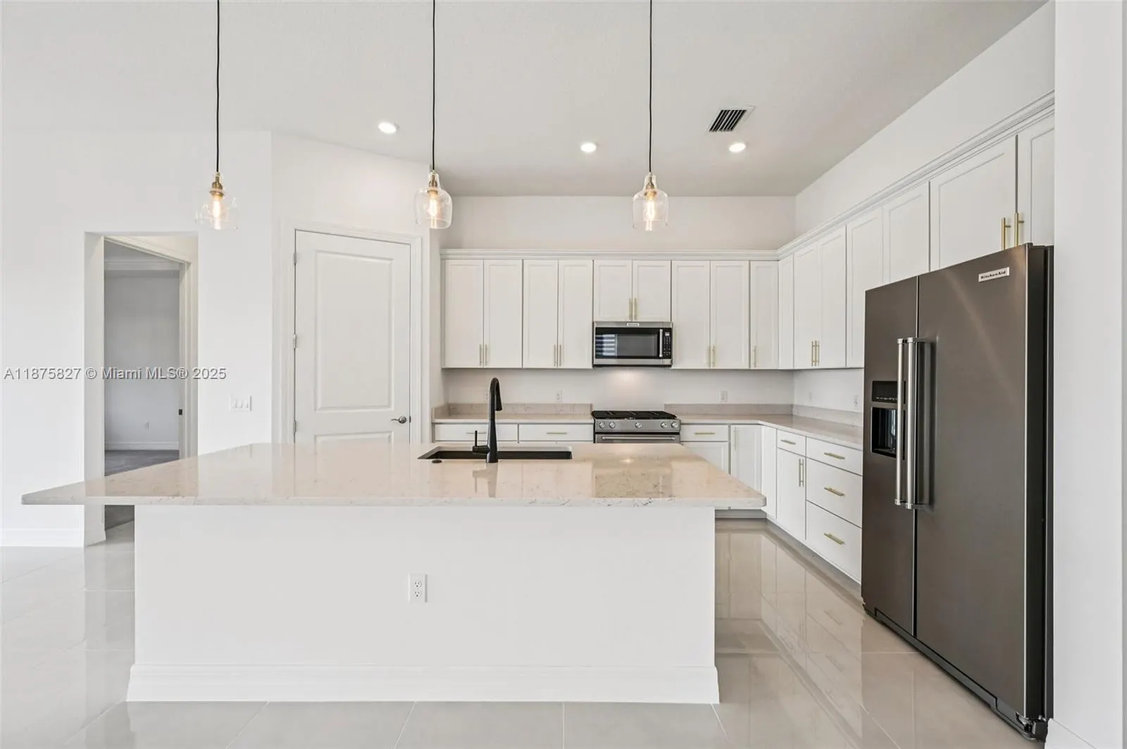 10444 Northbrook Cir